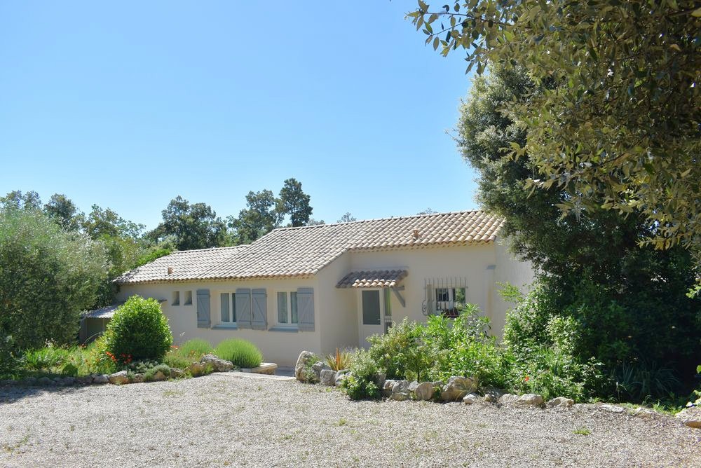 Seillans – Villa de plain-pied de 94 m² dans un domaine sécurisé